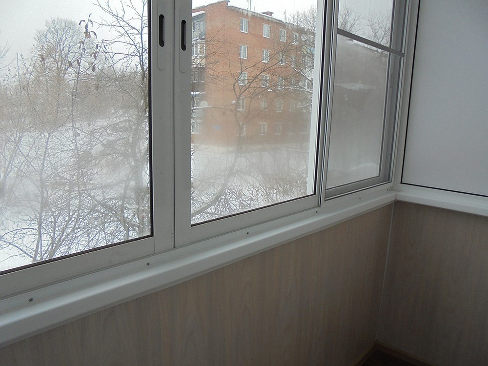 Алюминиевые раздвижные окна на балкон или лоджию